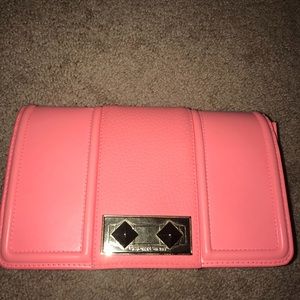 NWOT VS PINK CLUTCH